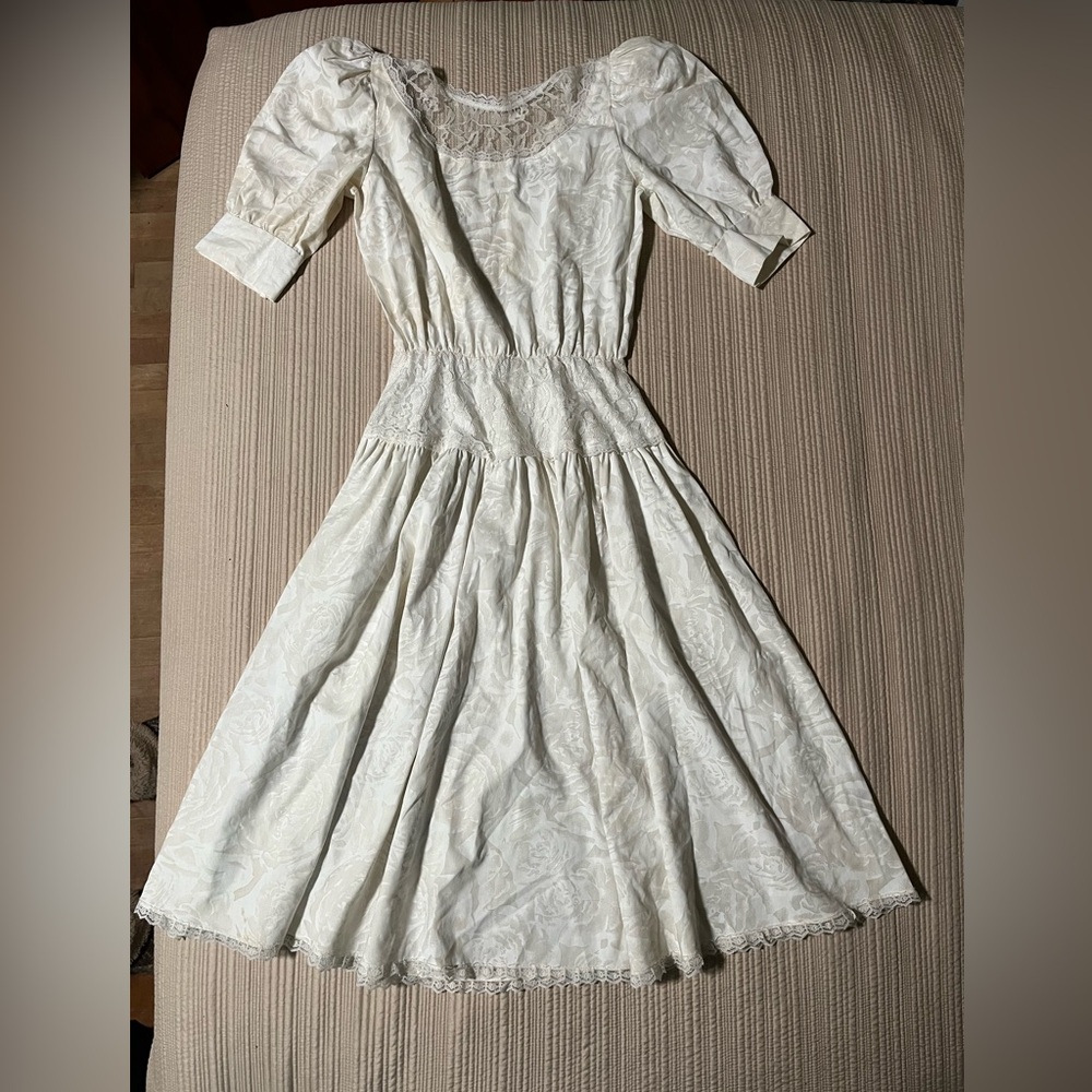 Elegant Long Sleeve White Dress